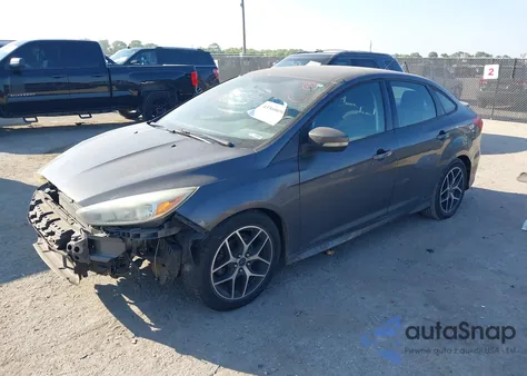 2015 Ford Focus Se z USA, uszkodzony, nr VIN 1FADP3F24FL273026